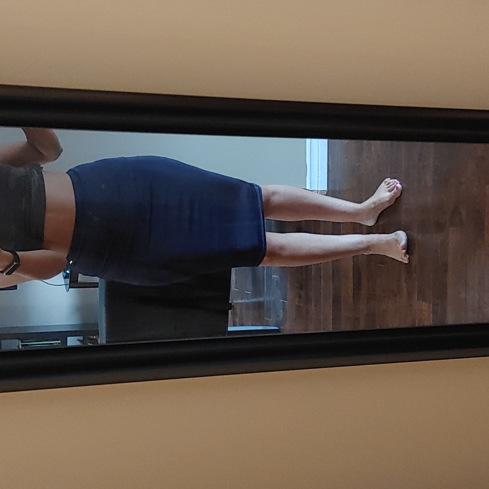 Navy guess skirt
